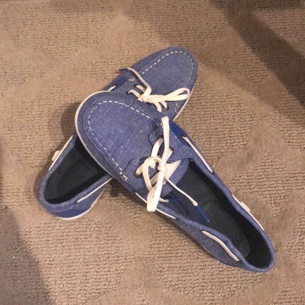 Sperry boat shoes
